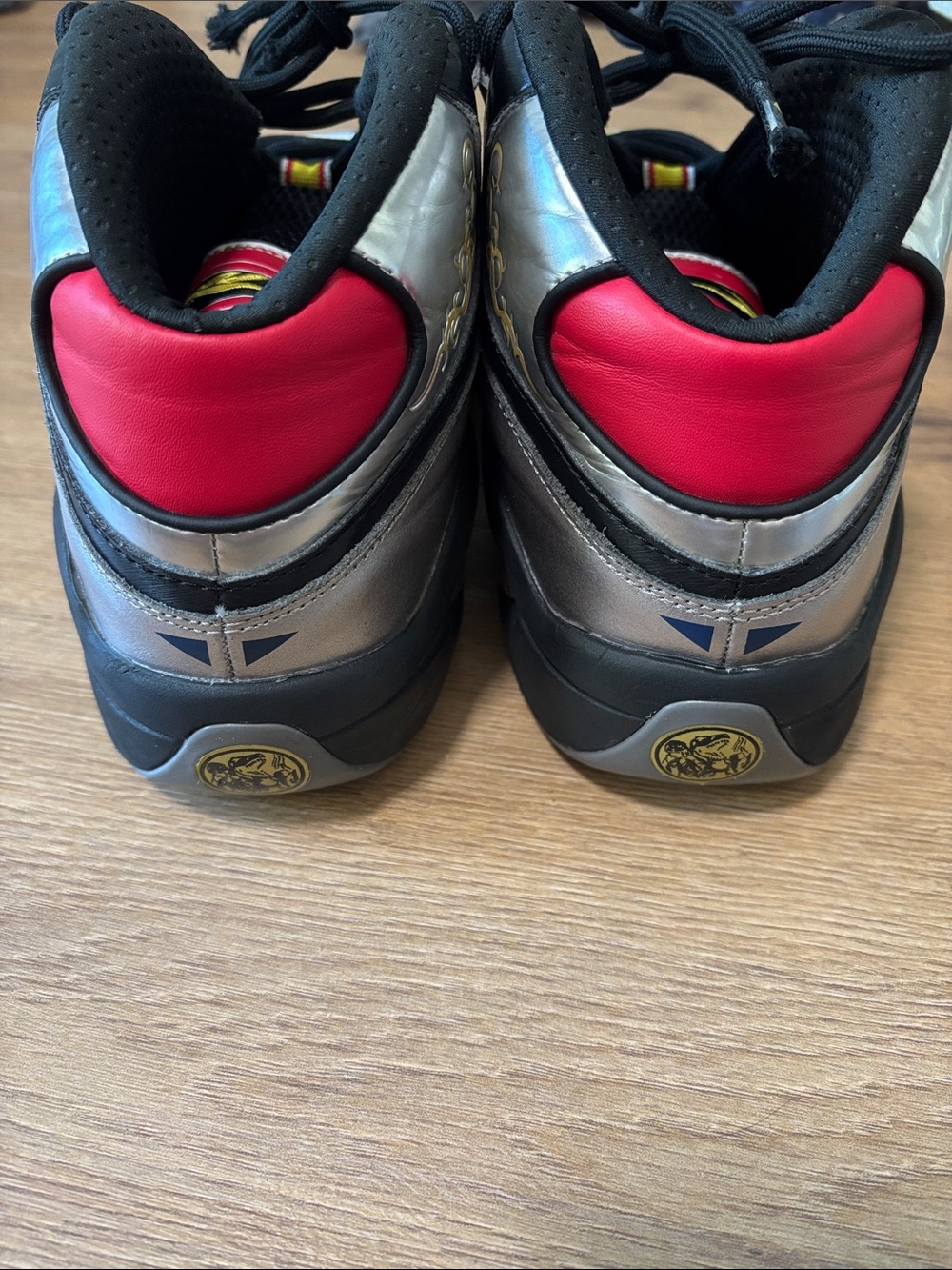 Power Rangers x Reebok Question Mid 'Megazord Battle Mode! - Picture 2 of 8